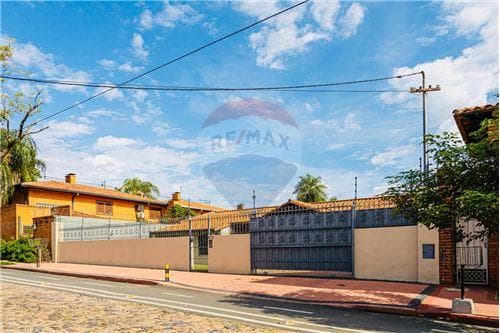 Casa-Venta-PY Asunción Recoleta Juan Sinforiano Bogarín Juan Sinforiano Bogarín…, foto 3