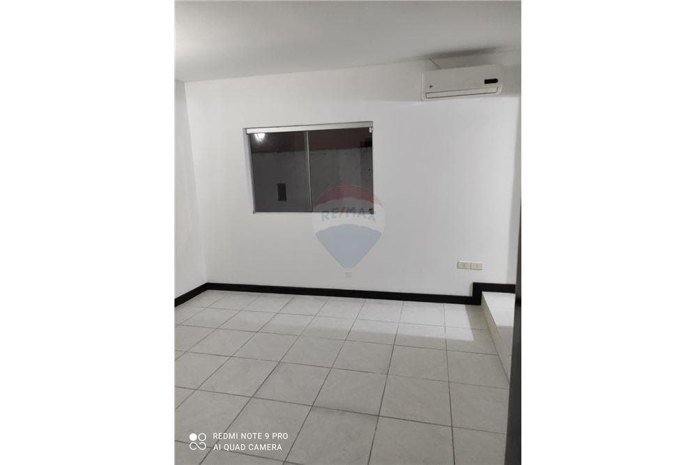 Se alquila duplex de 3 dormitorios en Luque