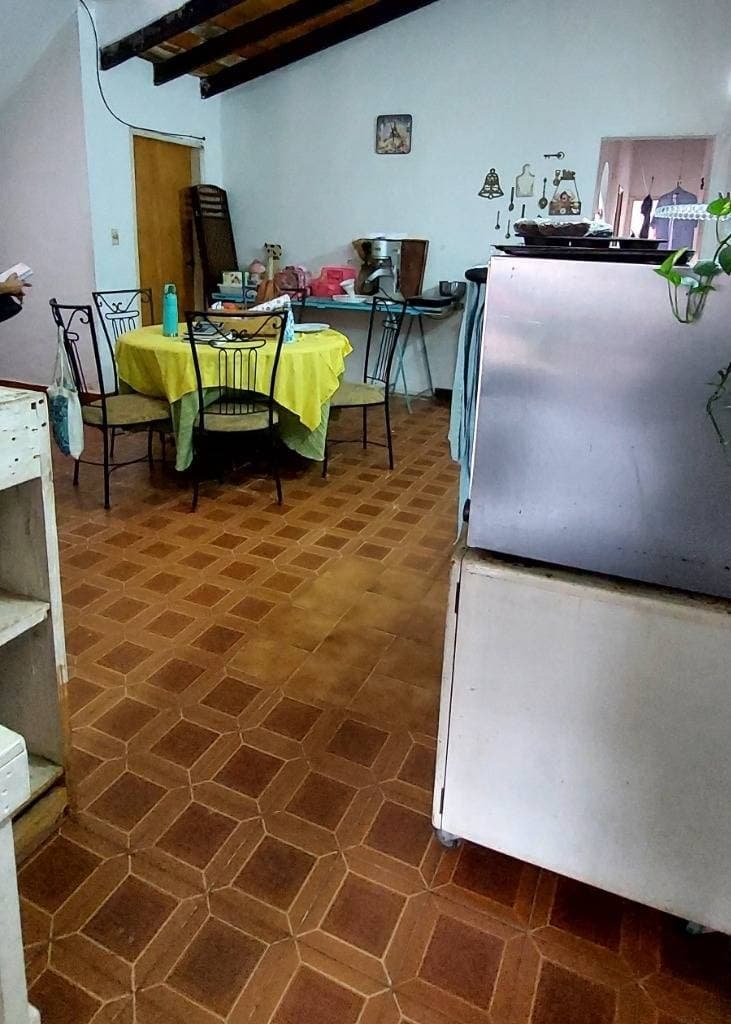 Vendo casa estilo clasico para refaccionar en san cristobal