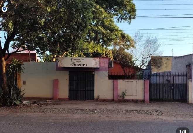 Terreno con casa refaccionar o demoler en Venta