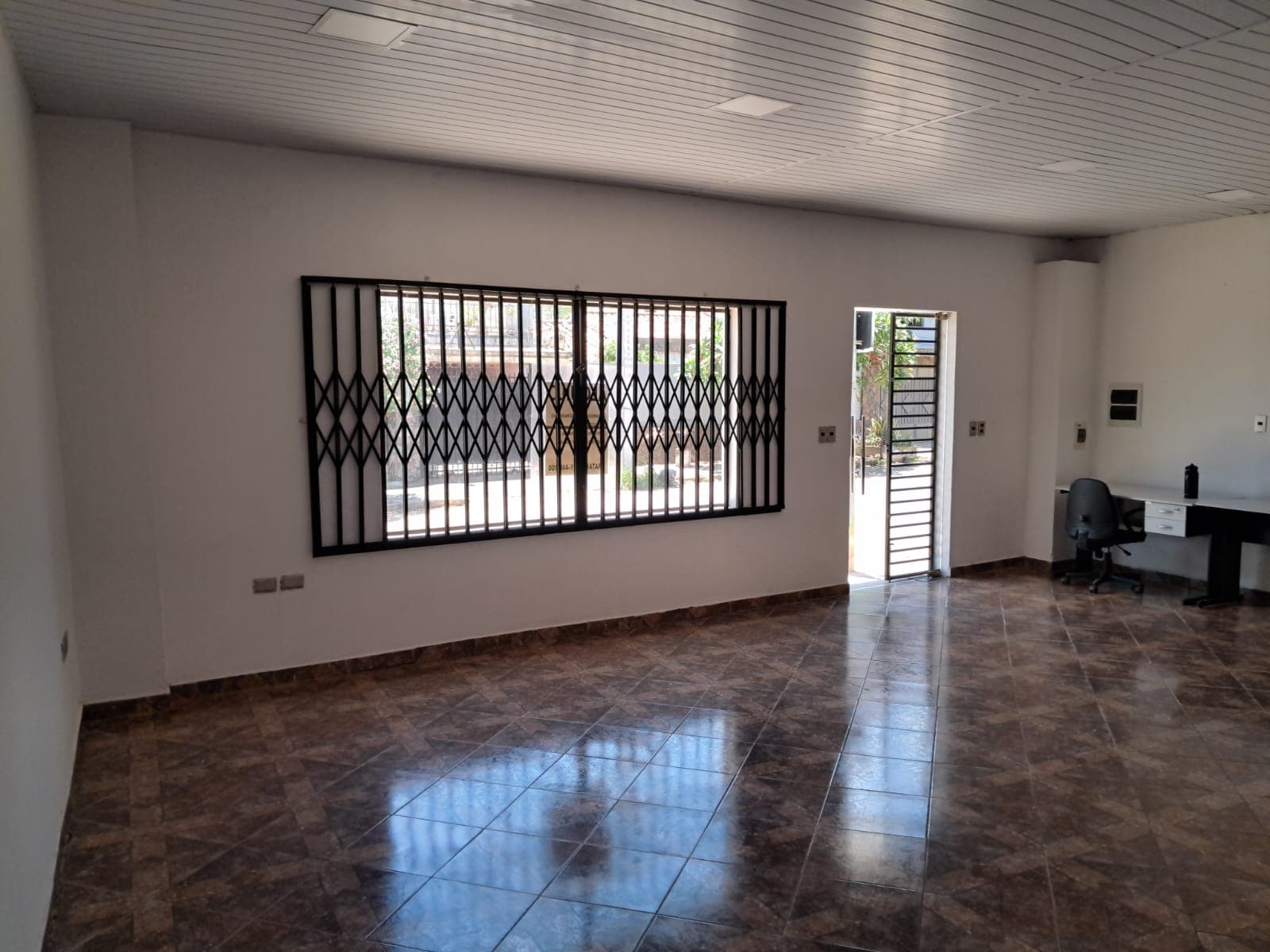 Depósito con showroom y ofic. En V. Elisa – zona zavalas cue y acco sur — foto 4