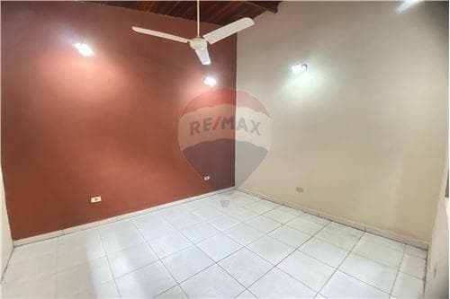 De departamento, central lambare — foto 4