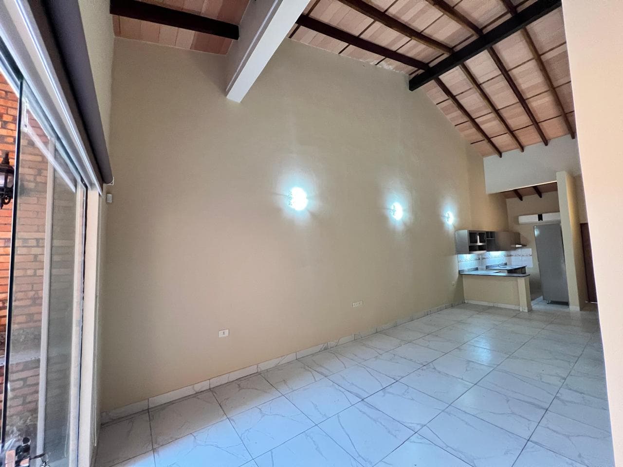 Duplex en Lambare, zona Colegio SEK, foto 3
