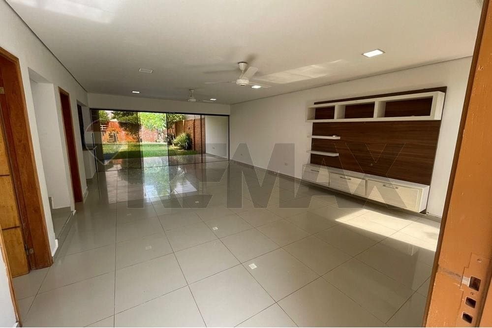 ¡Casa Nueva en Luque: Espacio y Comodidad Ideal!, foto 3