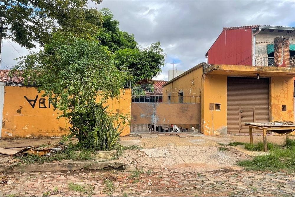 Terreno De 360 M2 En Barrio Herrera - Ubicación Estratégica Zona Fm2
