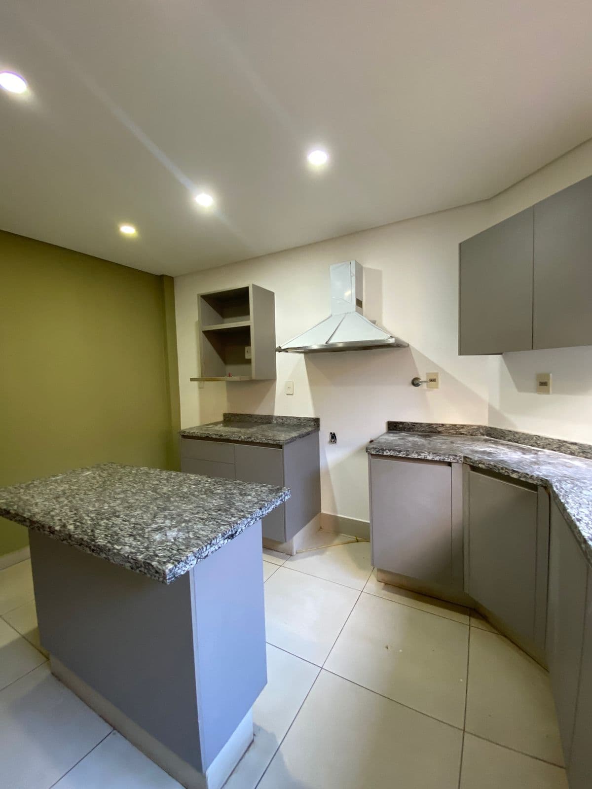 Venta/alquiler de casa zona Luque, foto 3