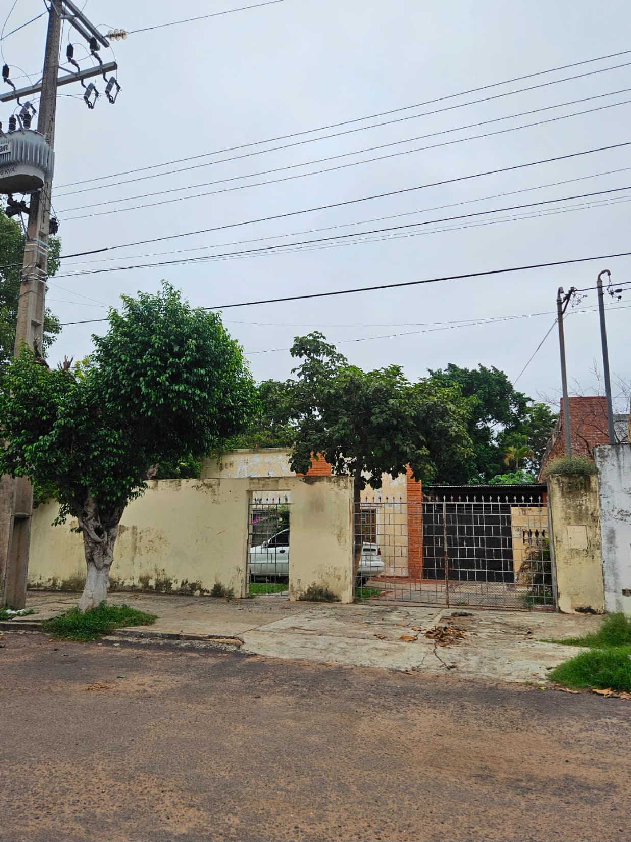 Vendo Casa Para Refaccionar En Barrio Republicano