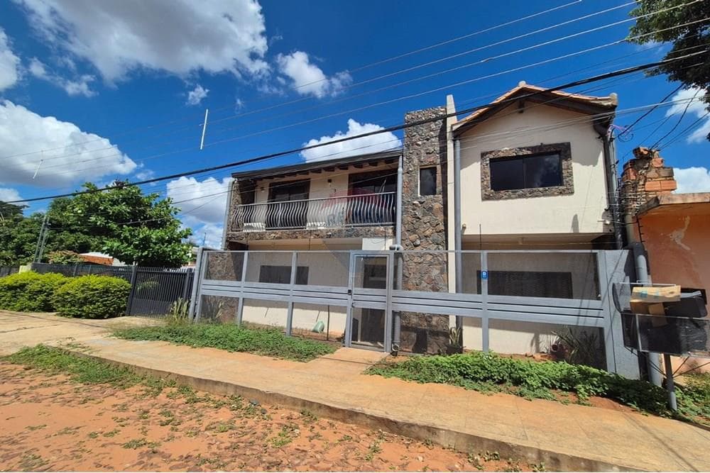 Casa - Venta - San Lorenzo, Central, Paraguay