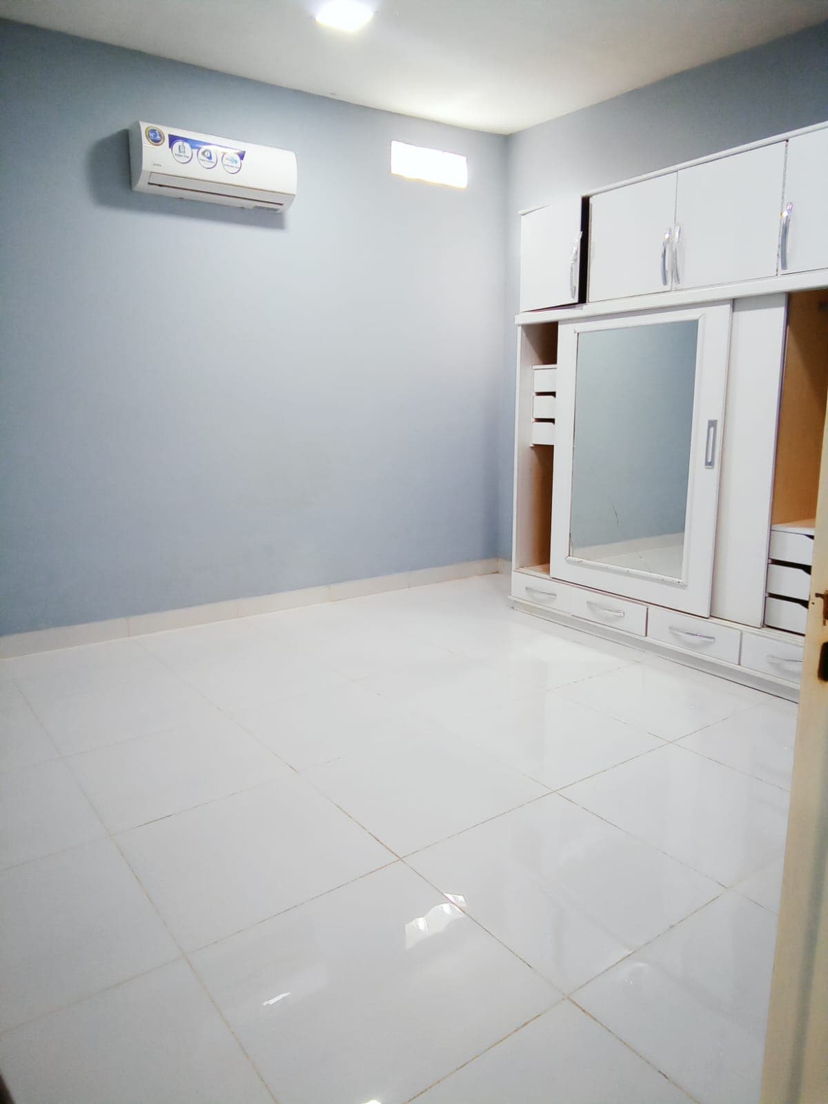 Casa De 2 Dormitorios- Zona Super 6 Lambaré, foto 2