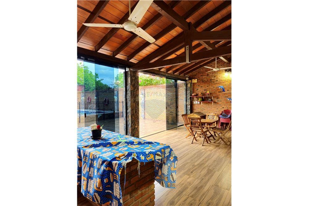 casa con piscina en Fernando de la Mora zona Laguna Grande, foto 5