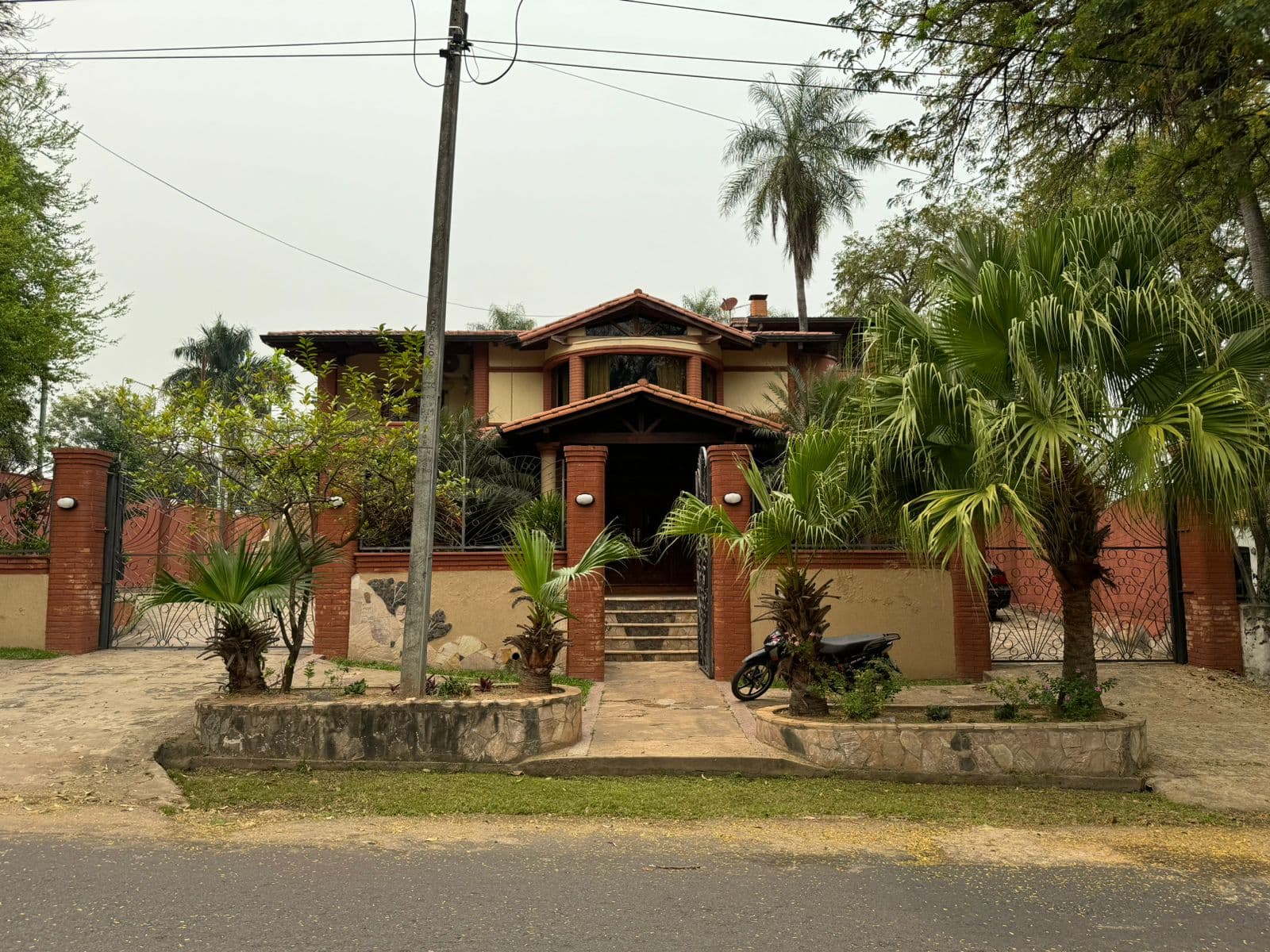 Vendo/Alquilo Casa En San Bernaridno A Pasos De La Avda Guillermo Naumann