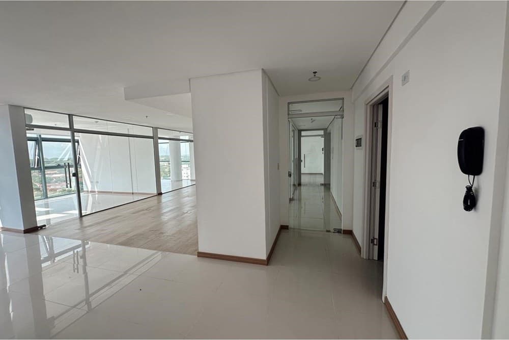 Piso completo para oficina en el edificio trading park — foto 4
