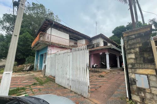 Vendo casa a refaccionar de terreno en lambare san roque gonzalez