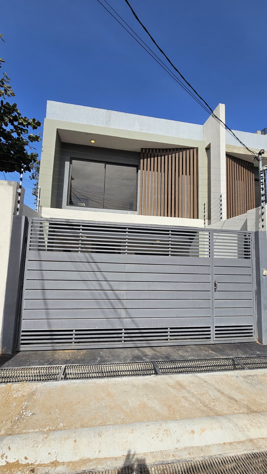 En Venta elegante y sofisticado dúplex Zona Conmebol en la ciudad de Luque, foto 2