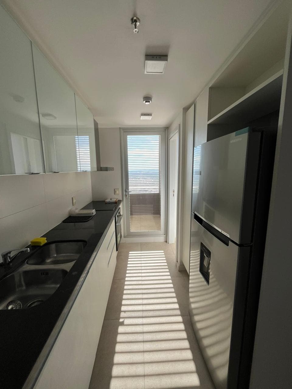 Skytower - Alquiler Lujoso Departamento Amoblado De 3 Dormitorios - Piso 27 — foto 4