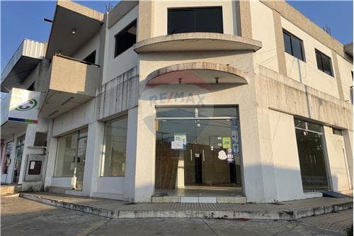 Importante salon comercial en itaugua sobre ruta 2 en esquina !!, foto 5