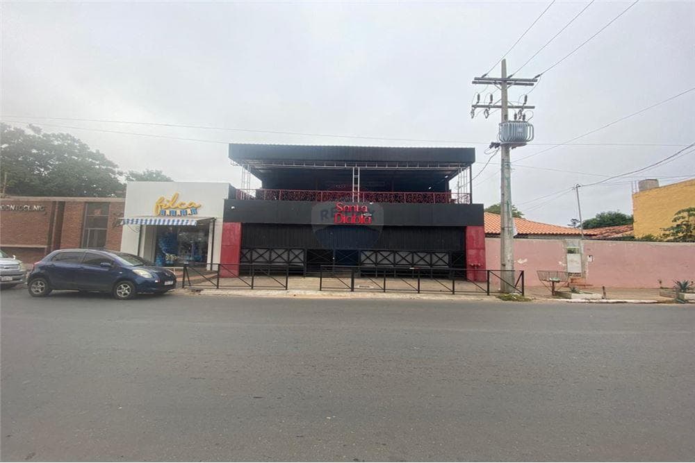 Alquilo salón comercial