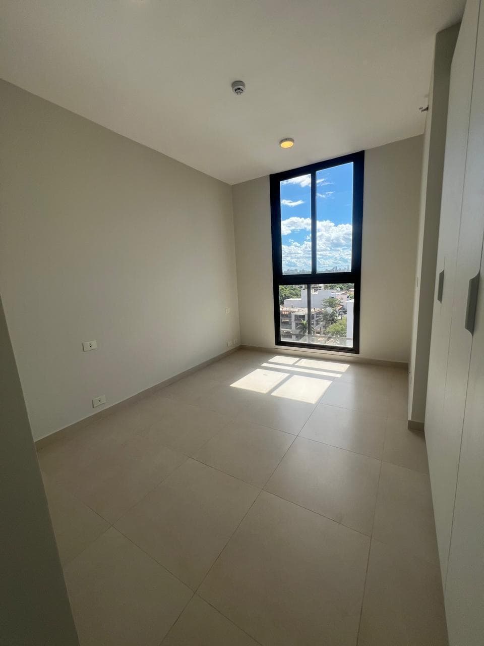 O alquilo departamneto de un dormitorio en edificio marquis Villa Morra, foto 5