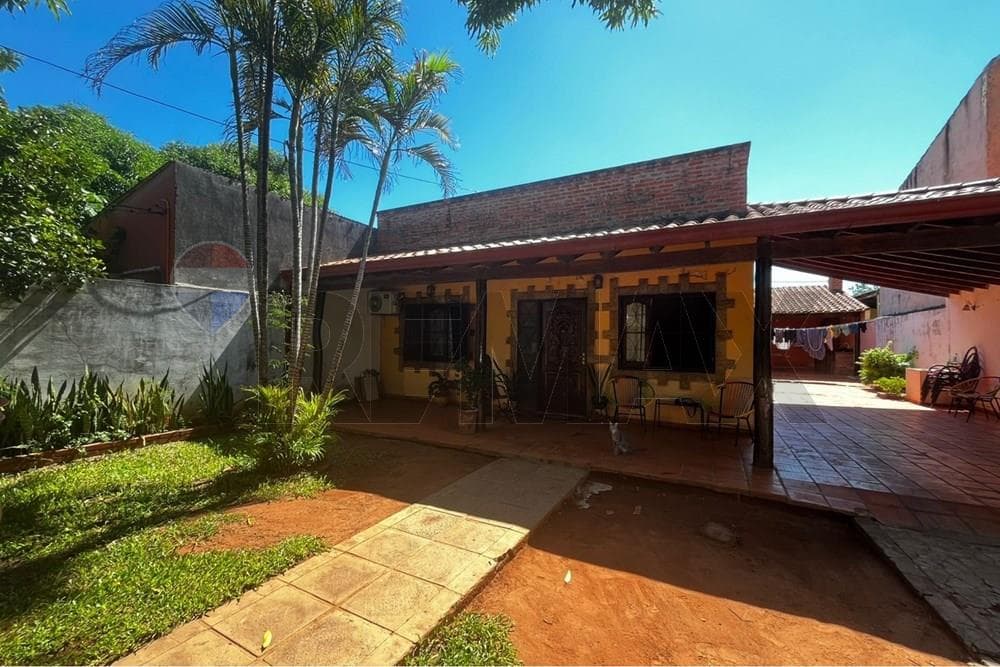 Vendo hermosa casa y amplia casa en mariano r alonso