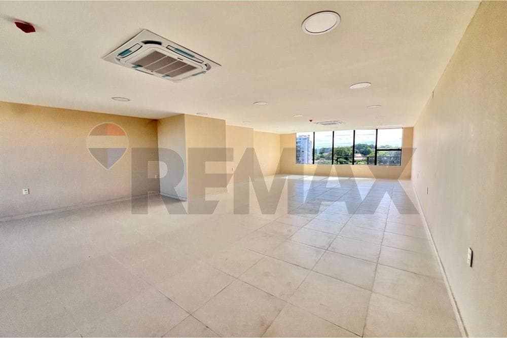 Oficina - Alquiler - Luque, Central, Paraguay — foto 4