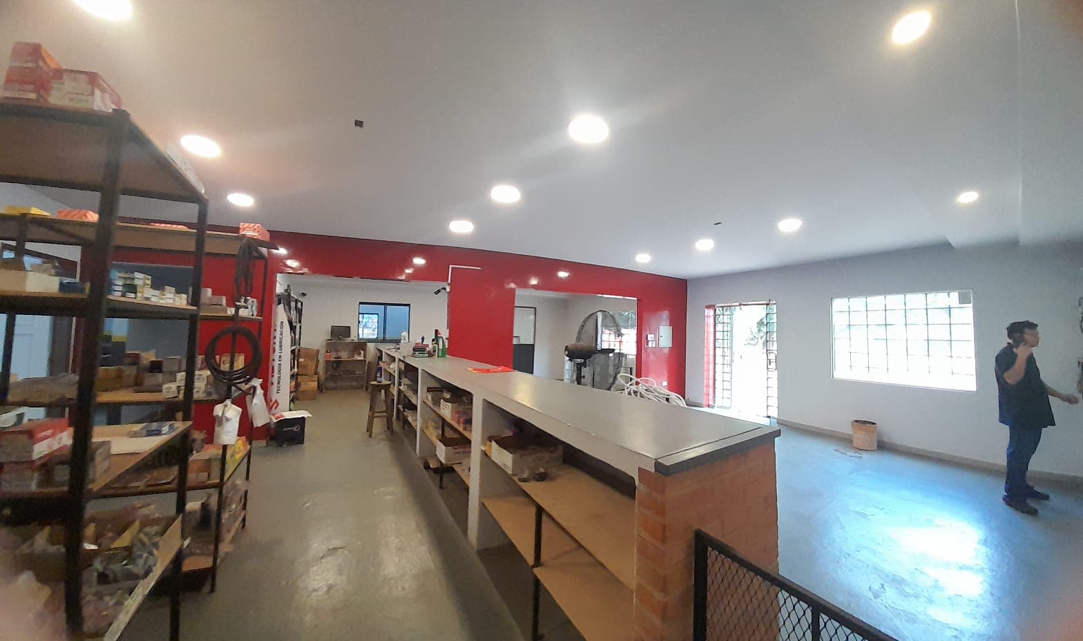 Alquilo local comercial en Capiatá km 23