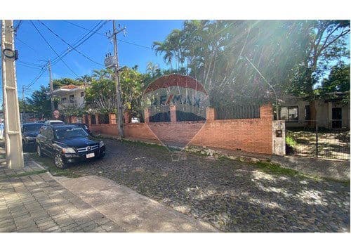 Terreno de 740 m2 en San Cristóbal - 24m de Frente sobre Guido Spano