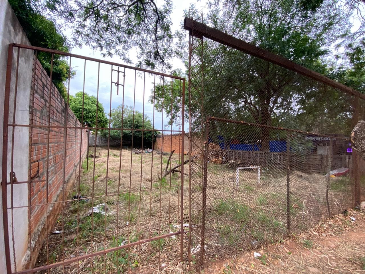 Vendo terreno zona laguna grande