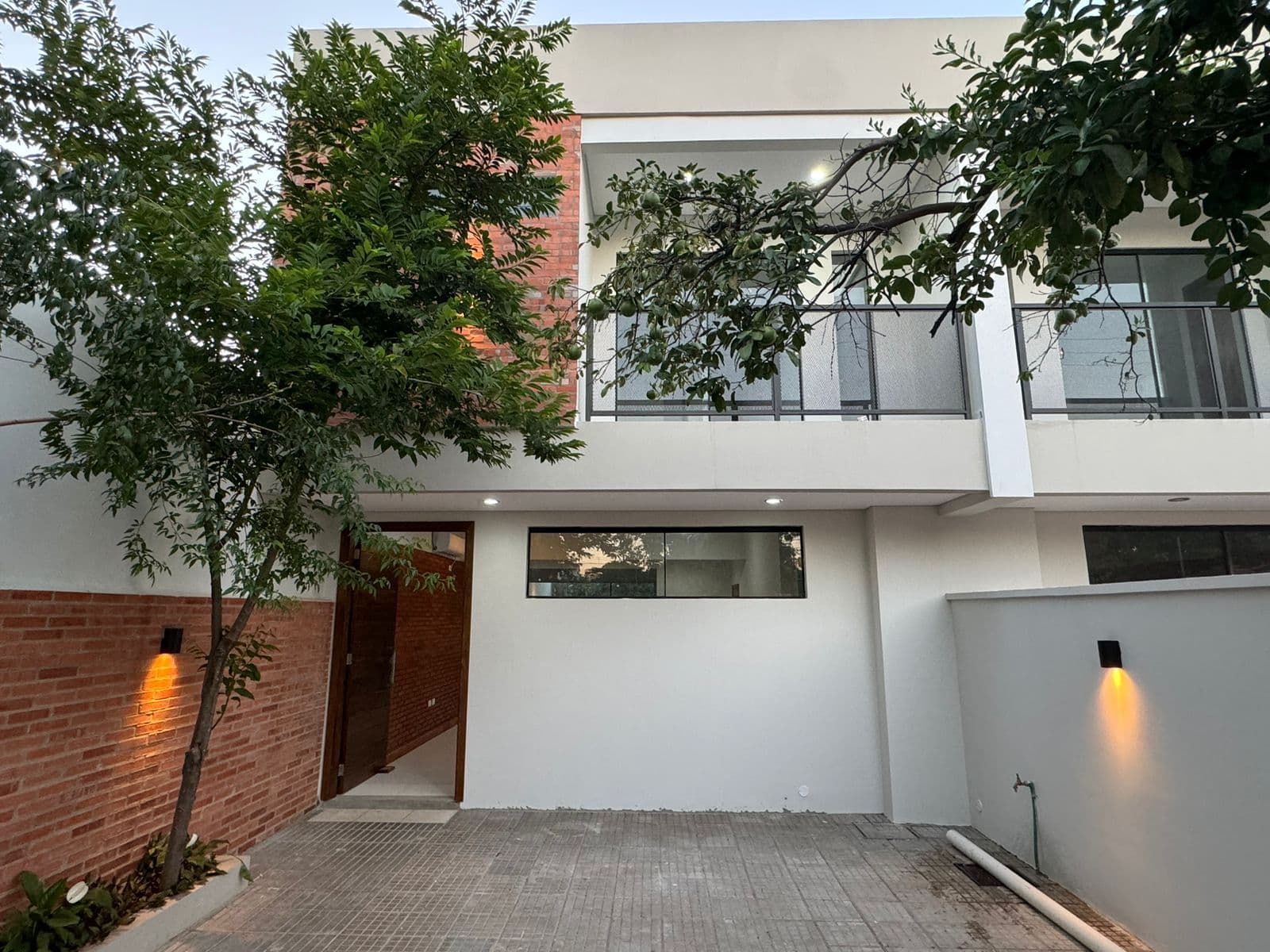 Venta de duplex zona lambare