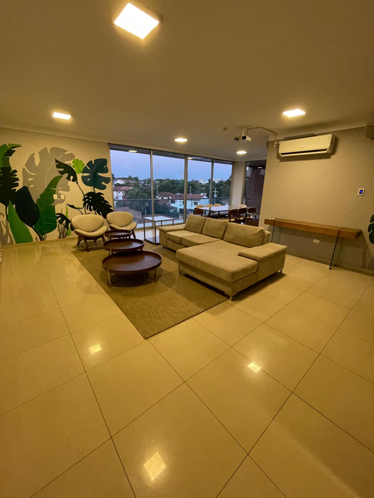 Alquiler- Departamento De 3 Dormitorios En Suite, Zona Casa Rica
