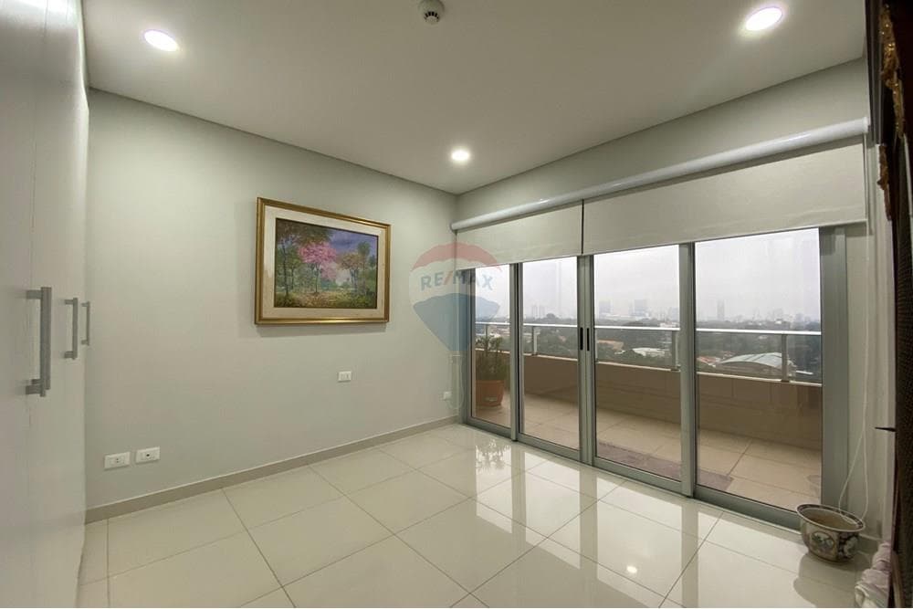 Departamento - Alquiler - Villa Morra, Paraguay, foto 4