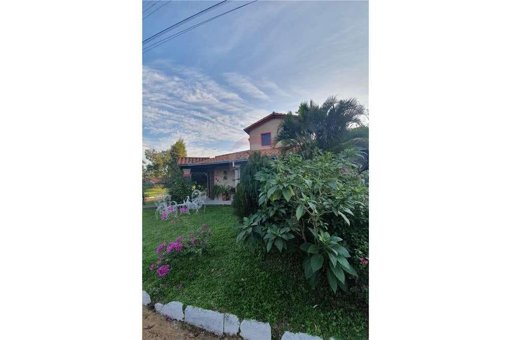 En venta casa en barrio cerrado ytororo country, foto 4
