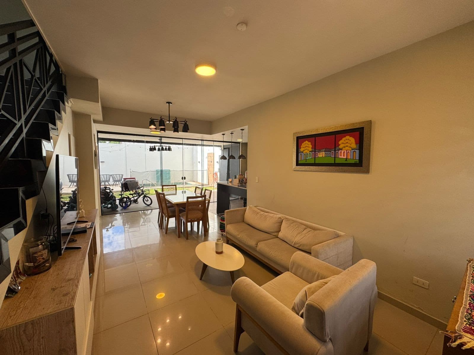 Hermoso duplex zona del yacht y golf club-lambare — foto 2