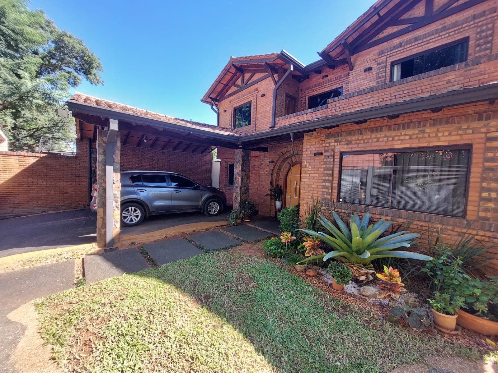 Lujosa casa a alquilar en Villa Elisa — foto 2