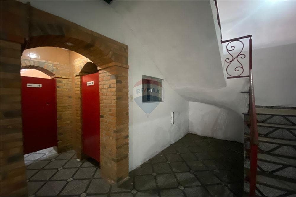 Amplio salón comercial de dos pisos, foto 4