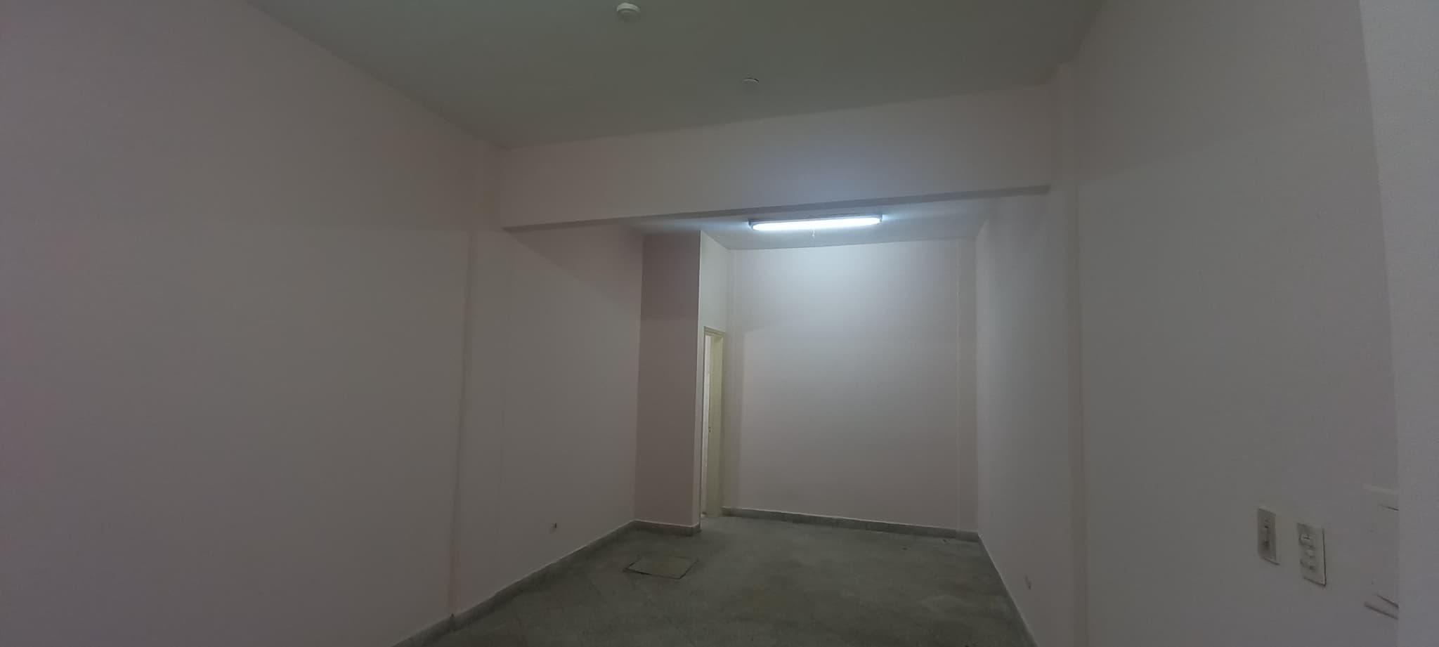 de Salon Comercial -Iturbe y Fulgencio R Moreno — foto 3