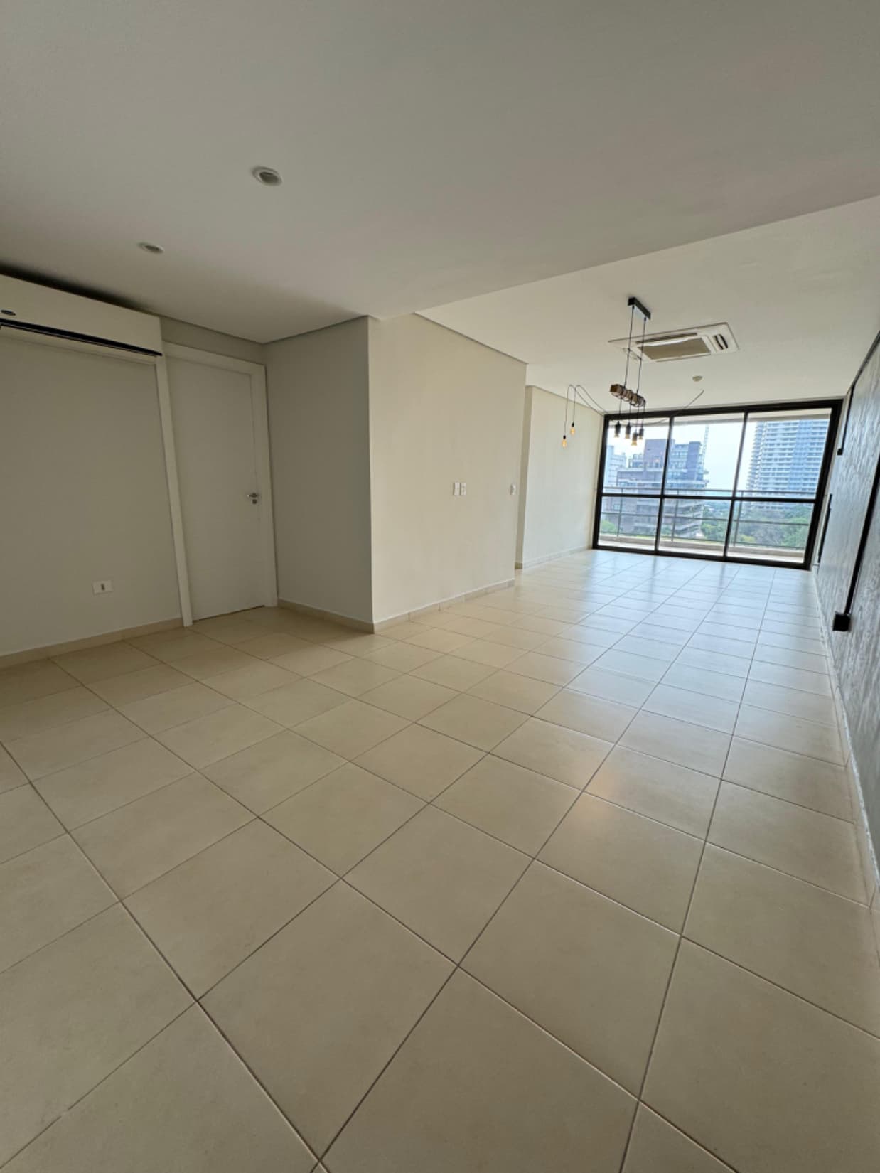 Hermoso Dpto En Mburucuya Edificio Torres Mirador Piso 5, foto 2