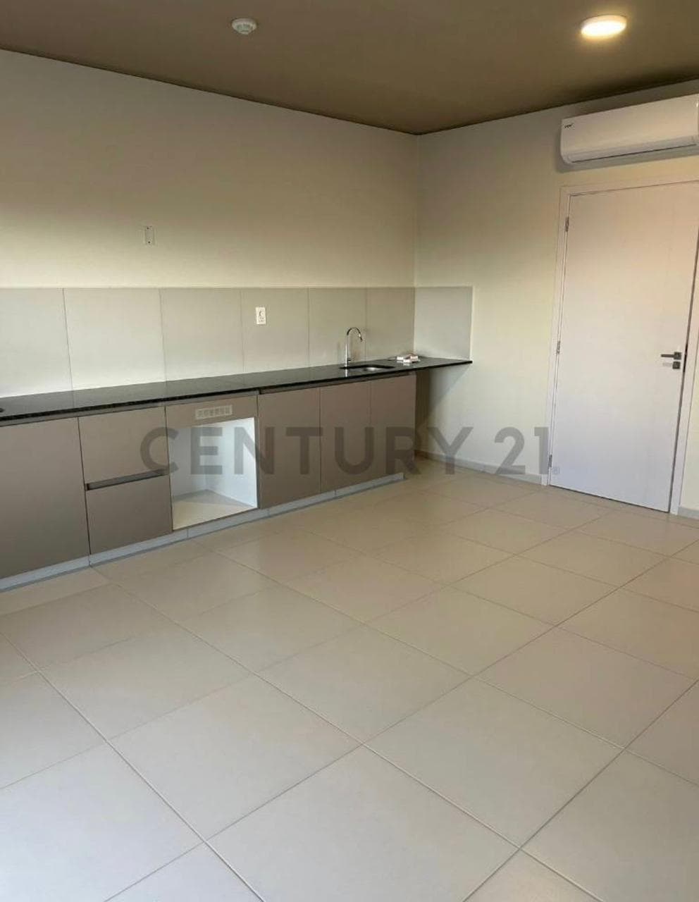 En Alquiler Departamentos A Estrenar En Luque.en El Complejo República, foto 2