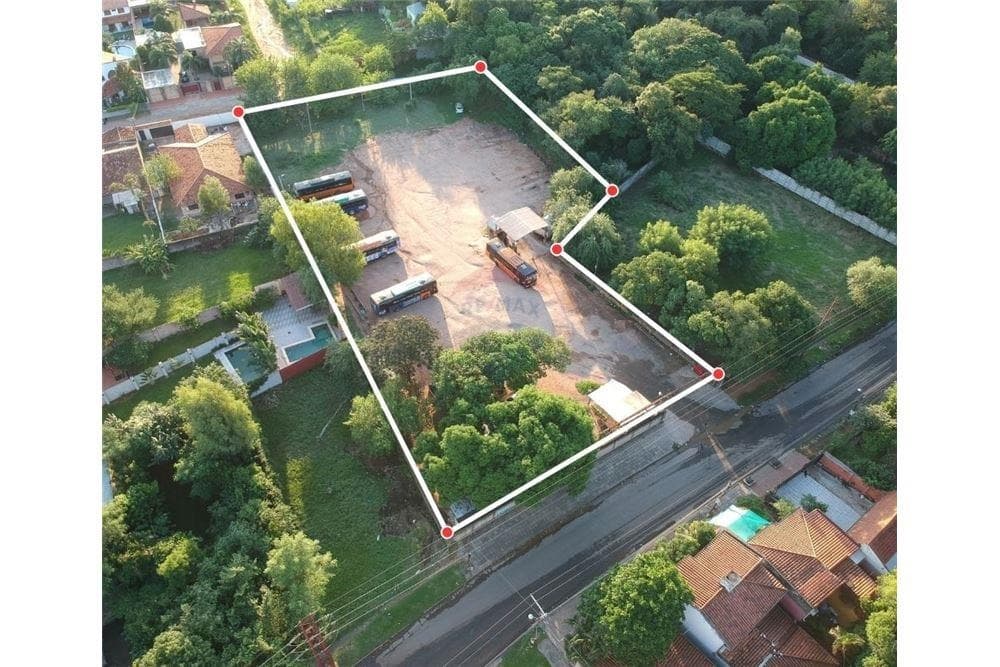 Terreno 4.859 m2 zona UCA, foto 4