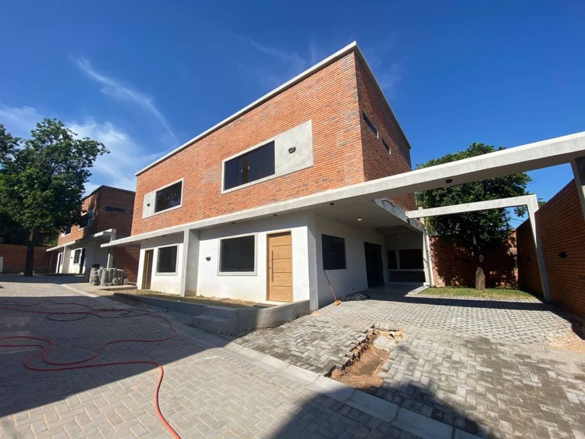 Dúplex de 3 habitaciones amoblado en Lambaré, foto 3