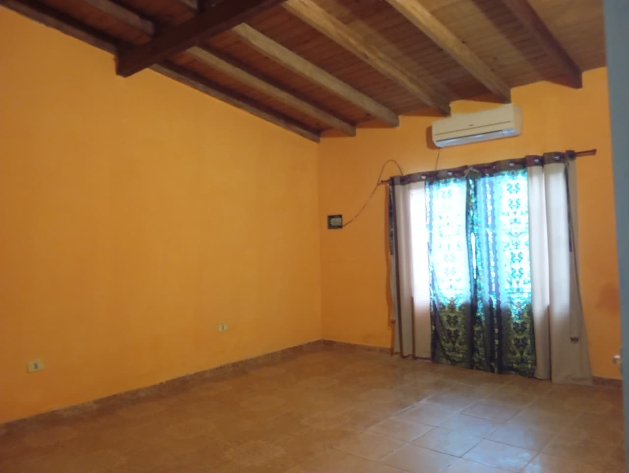 Casa con Amplio Terreno en San Lorenzo, Barrio San Rafael, foto 5