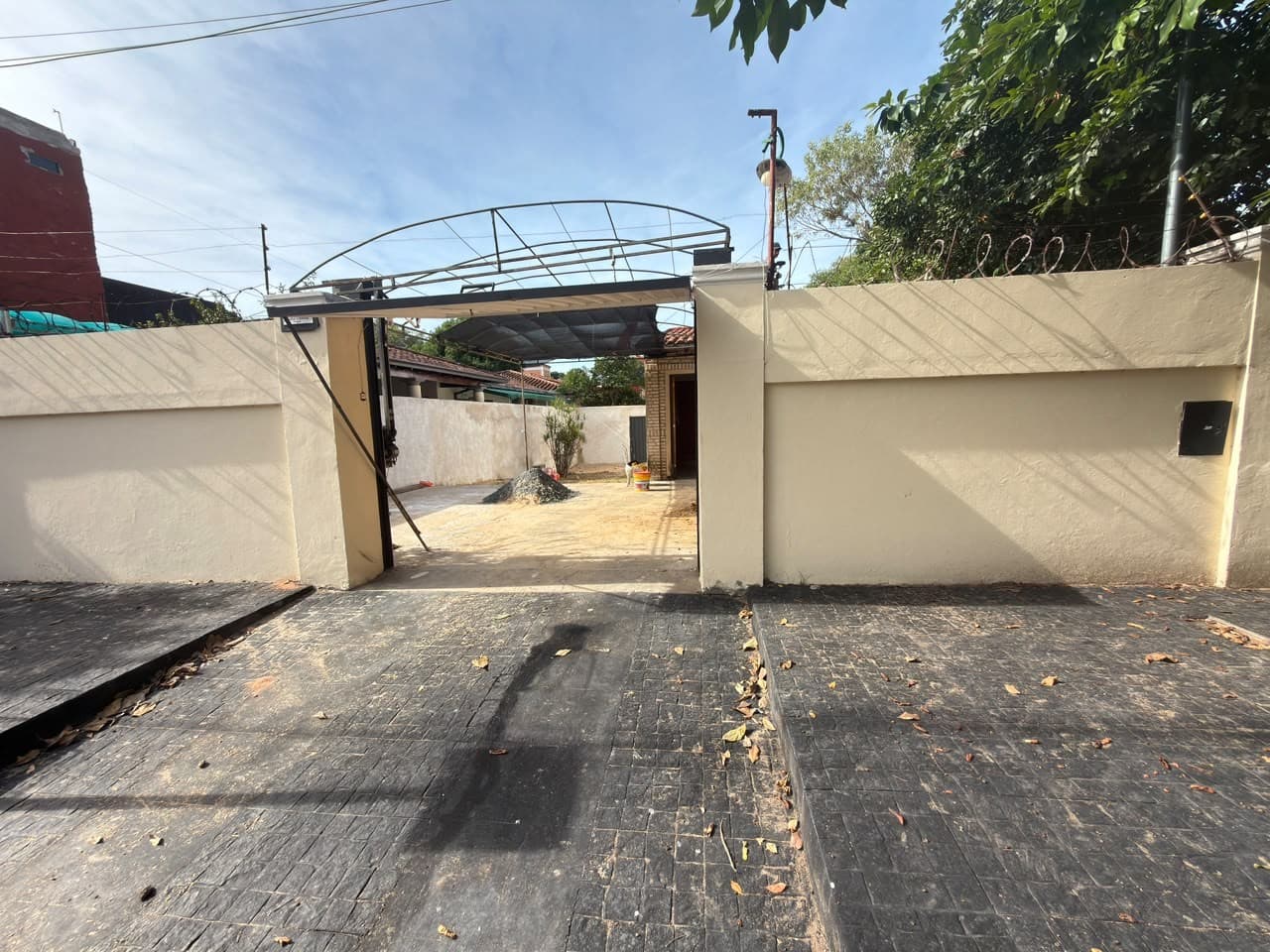 Residencia de 3 habitaciones en barrio sajonia-asuncion, foto 1