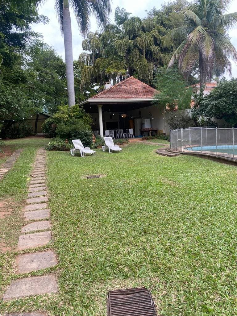 En venta residencia en el barrio Mcal López, foto 4