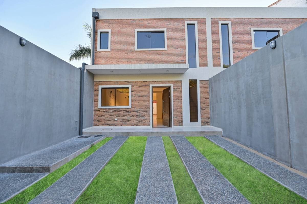 VENDO Duplex a estrenar en Lambaré