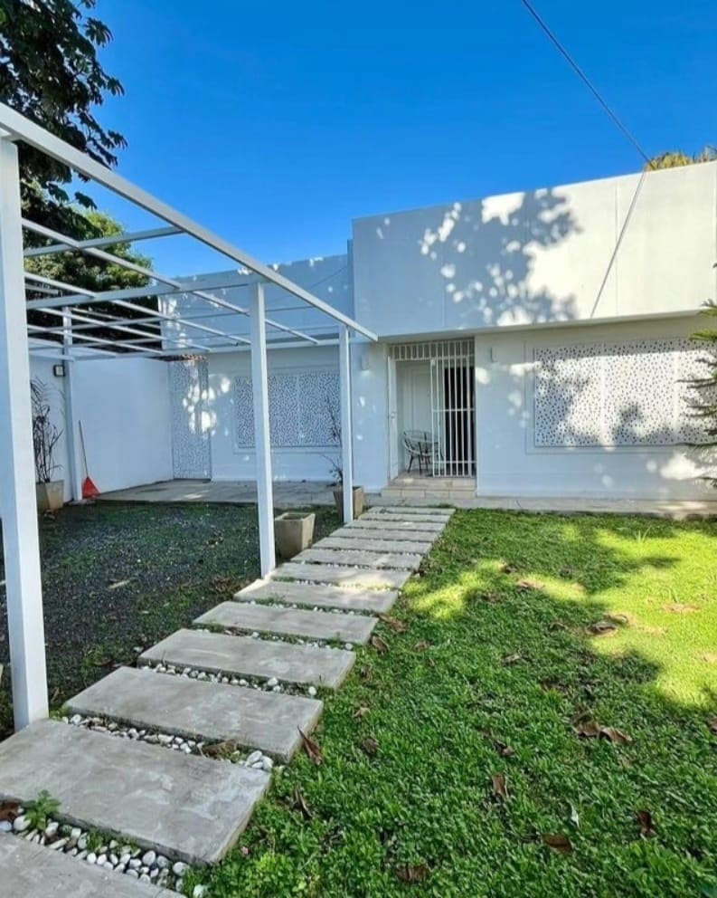 Vendo Amplia y Cómoda Propiedad en Asunción, Zona Santísima Trinidad