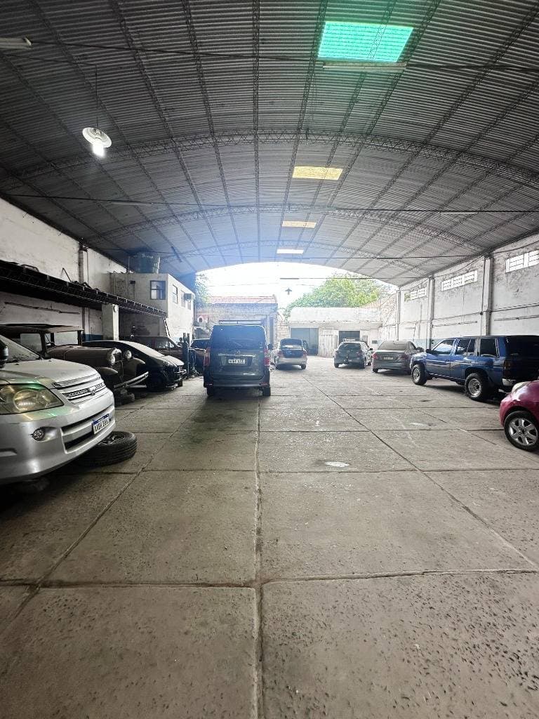 Nave, tinglado/depósito en barrio obrero, Asunción, foto 4