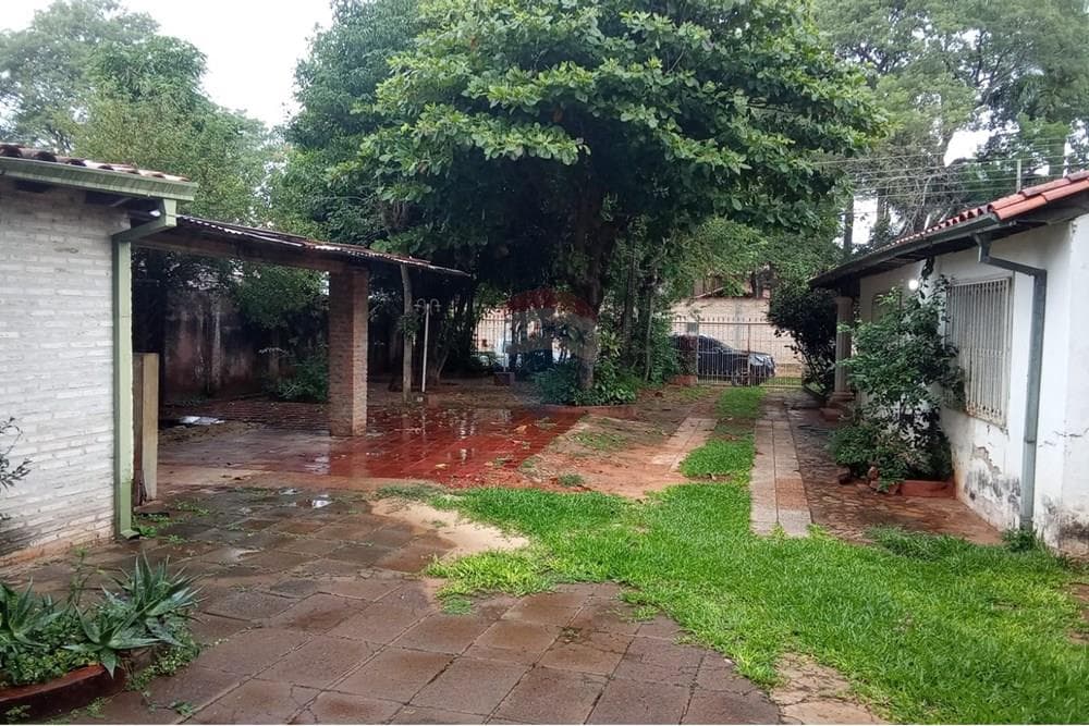 Casa con depósito en San Lorenzo, foto 2