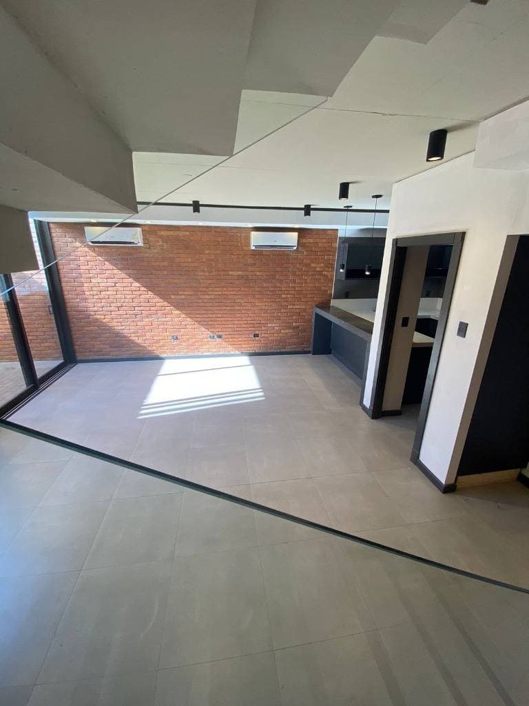 En Venta Triplex Premium en Ycuá Satí, foto 5