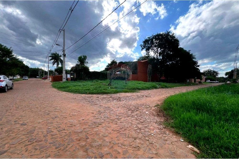 Terreno - Venta - Luque, Paraguay