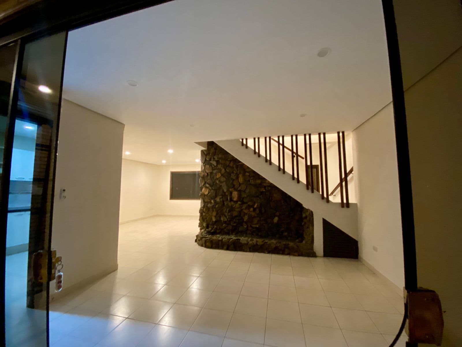 Casa pareada con piscina y quincho en Villa Morra, foto 3