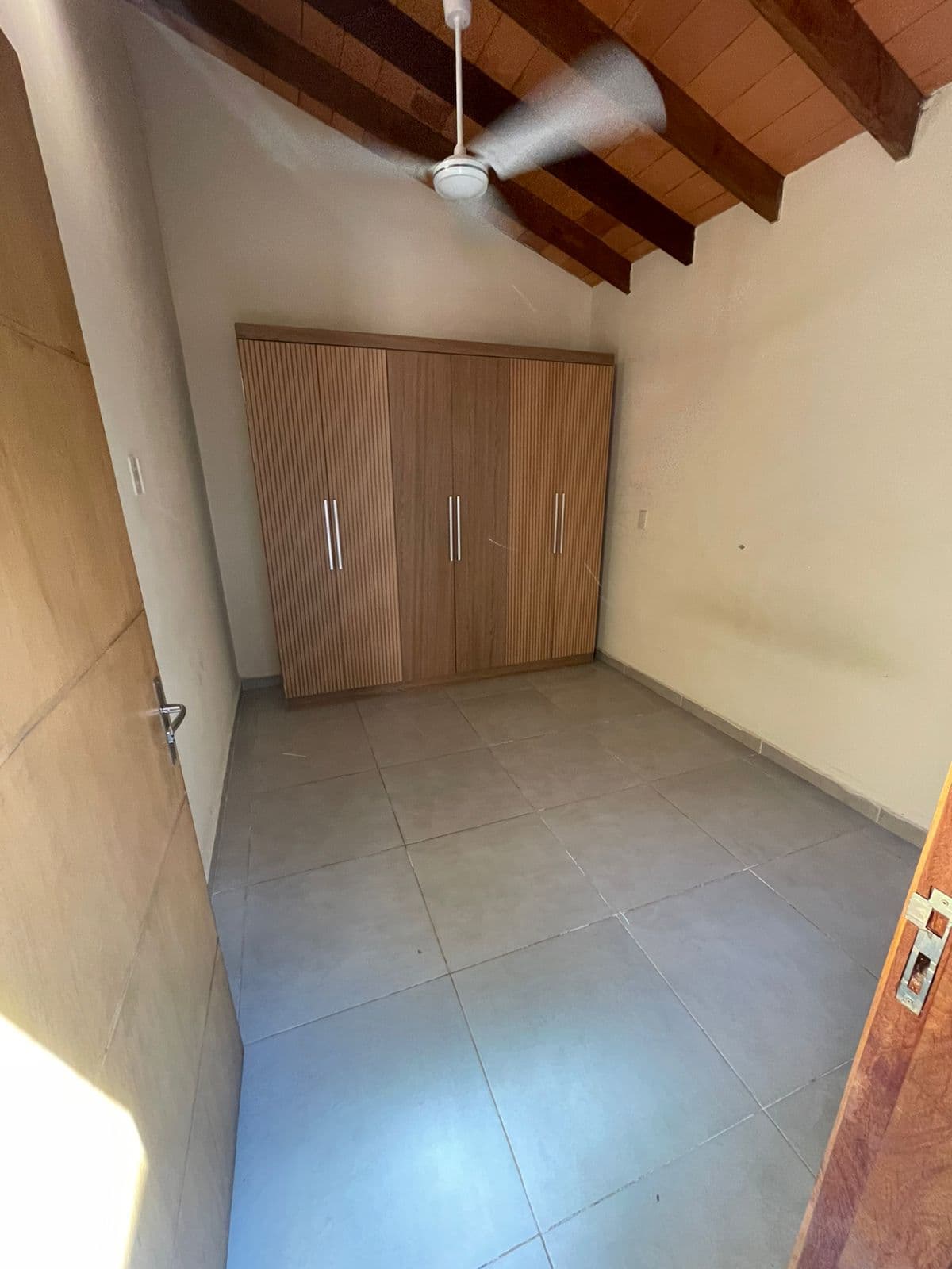 Casa en Villa Elisa — foto 4